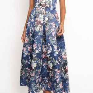 Chic Blue Floral Maxi Dress